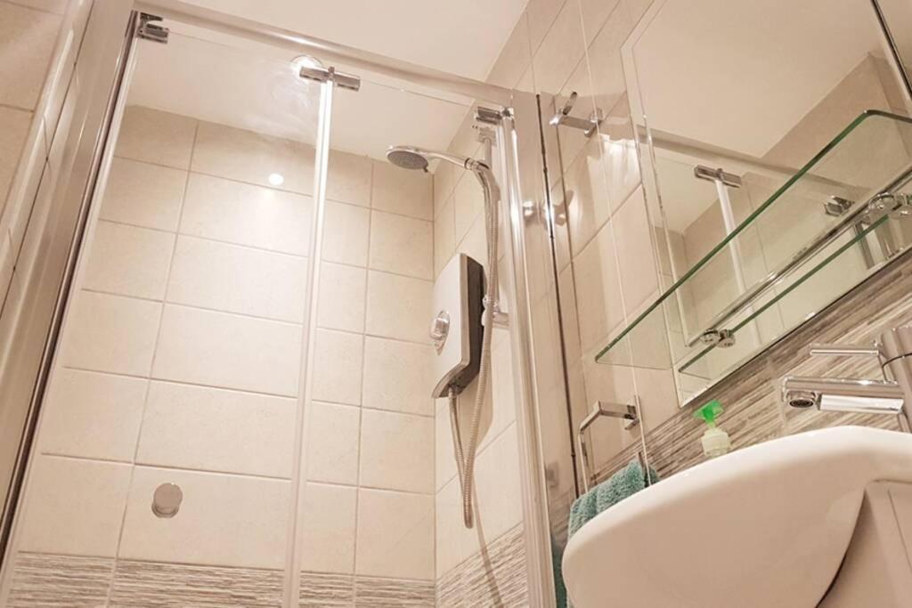 Iscraig Bach-Cosy 2 Bed Apartment-Close To Beach Trearddur Dış mekan fotoğraf